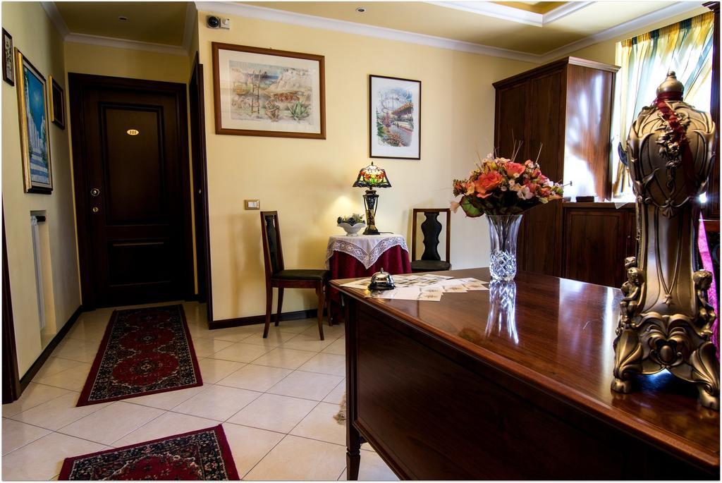 B&B Degli Amici Ciampino Kültér fotó